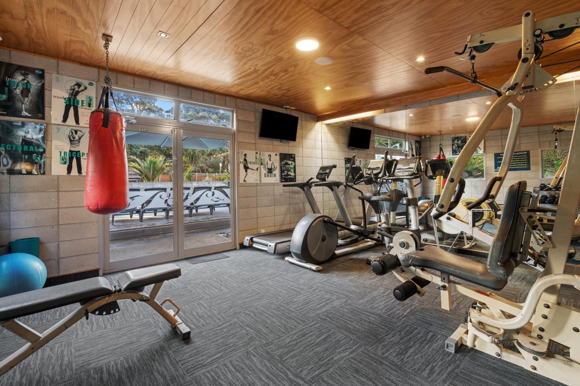 Tasman Holiday Parks - Waihi Beach Kültér fotó A home gym