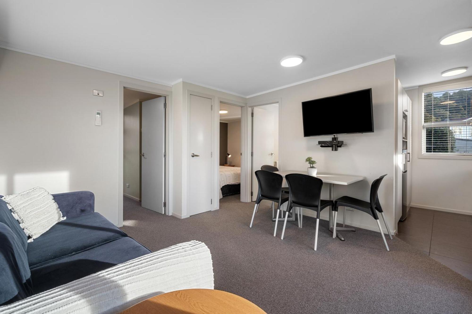 Tasman Holiday Parks - Waihi Beach Kültér fotó A typical one-bedroom apartment at the hotel